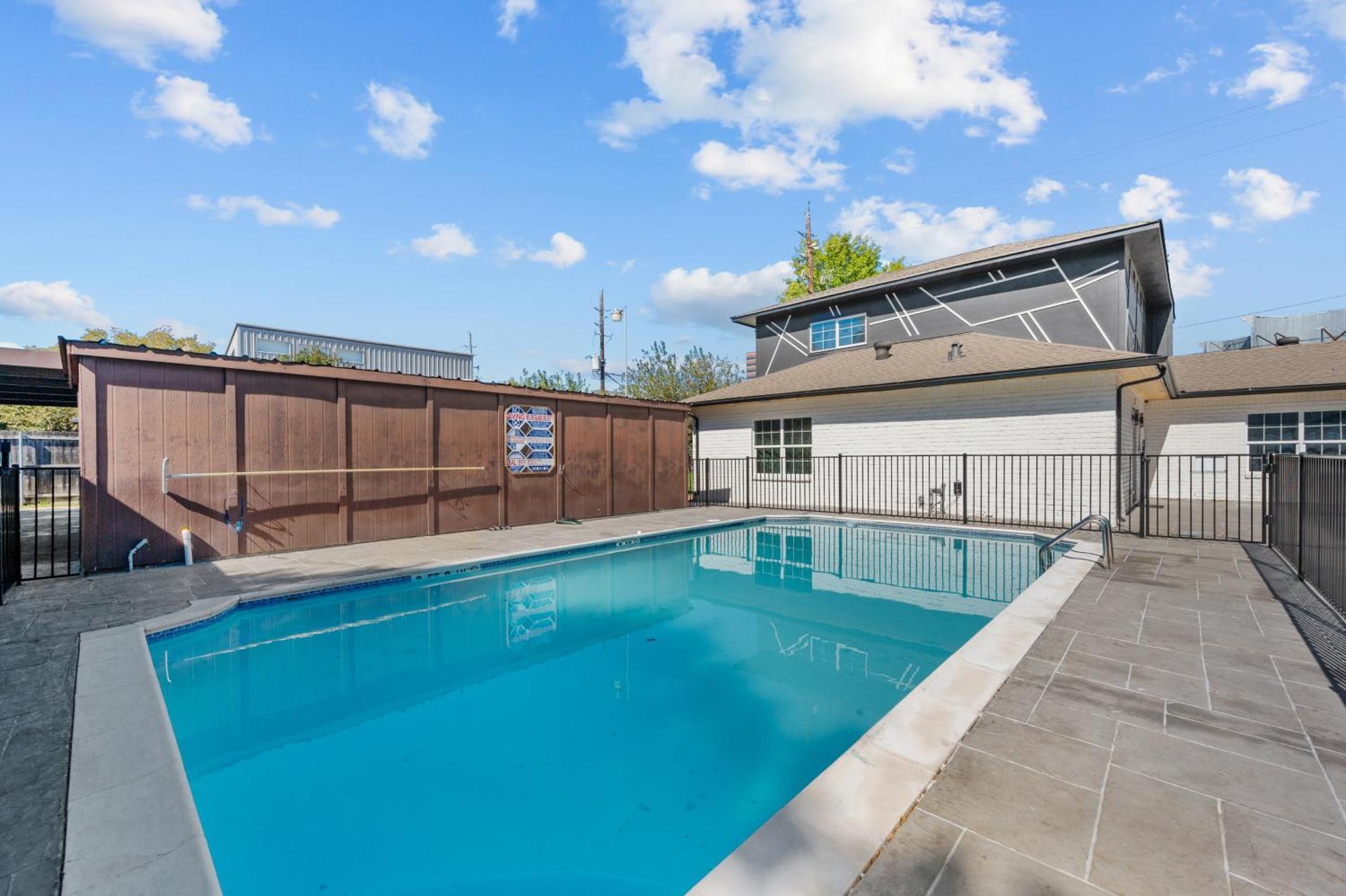 Spacious Galleria Apartment With Free Park Houston Bagian luar foto