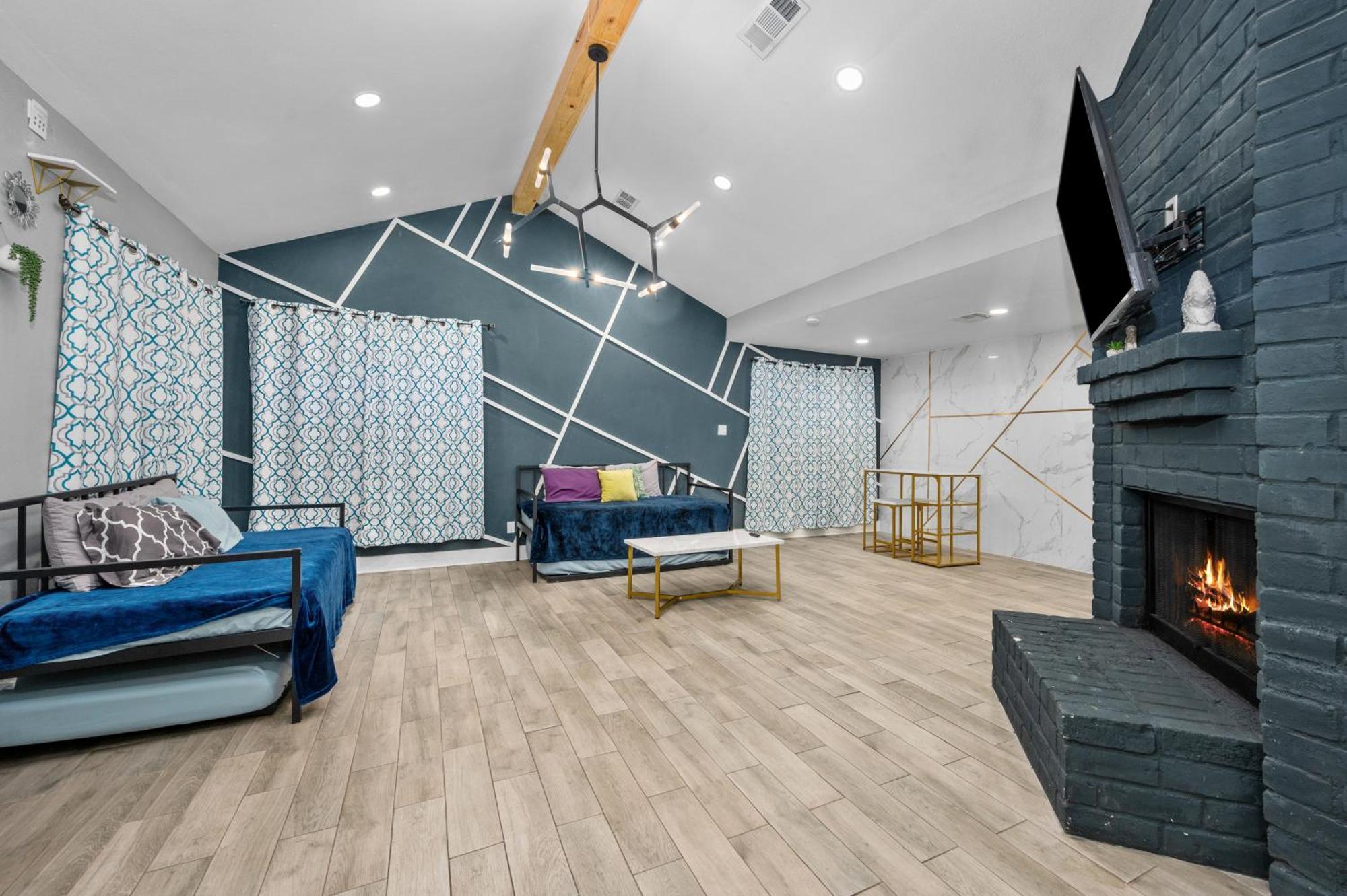 Spacious Galleria Apartment With Free Park Houston Bagian luar foto